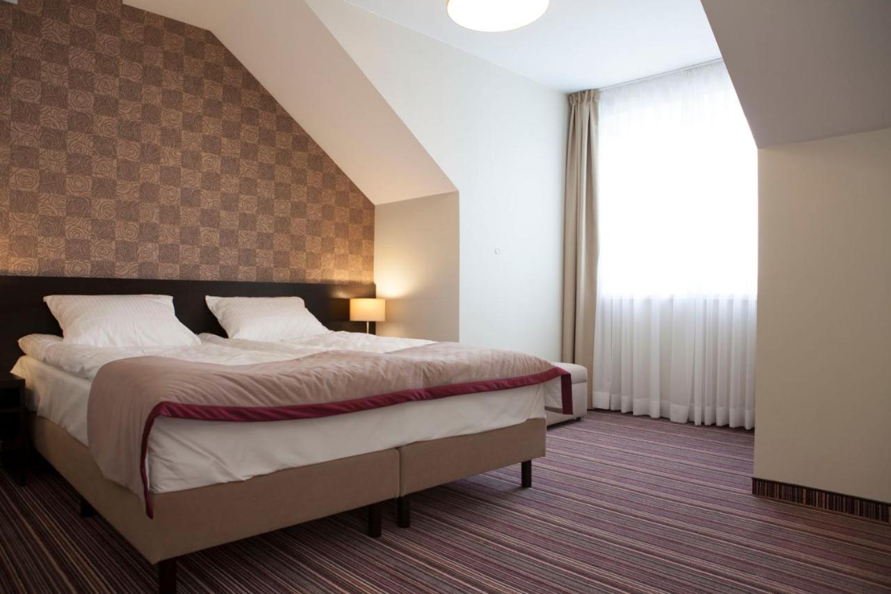 Hotel Weranda Lopuszno Jedle  エクステリア 写真